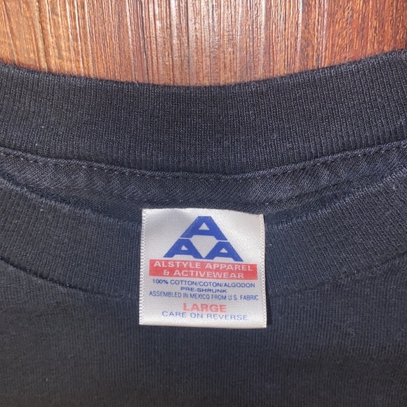 WWF Shirt - Picture 6 of 7